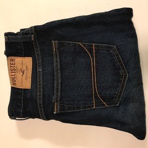 Hollister men's blue jeans in 31 x 32
